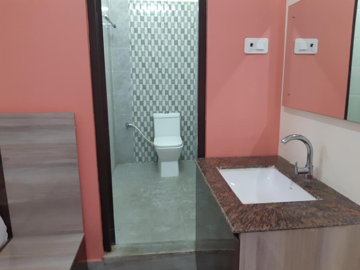 Devansh Bhanu Residency Dbr سريكالاهاستي المظهر الخارجي الصورة