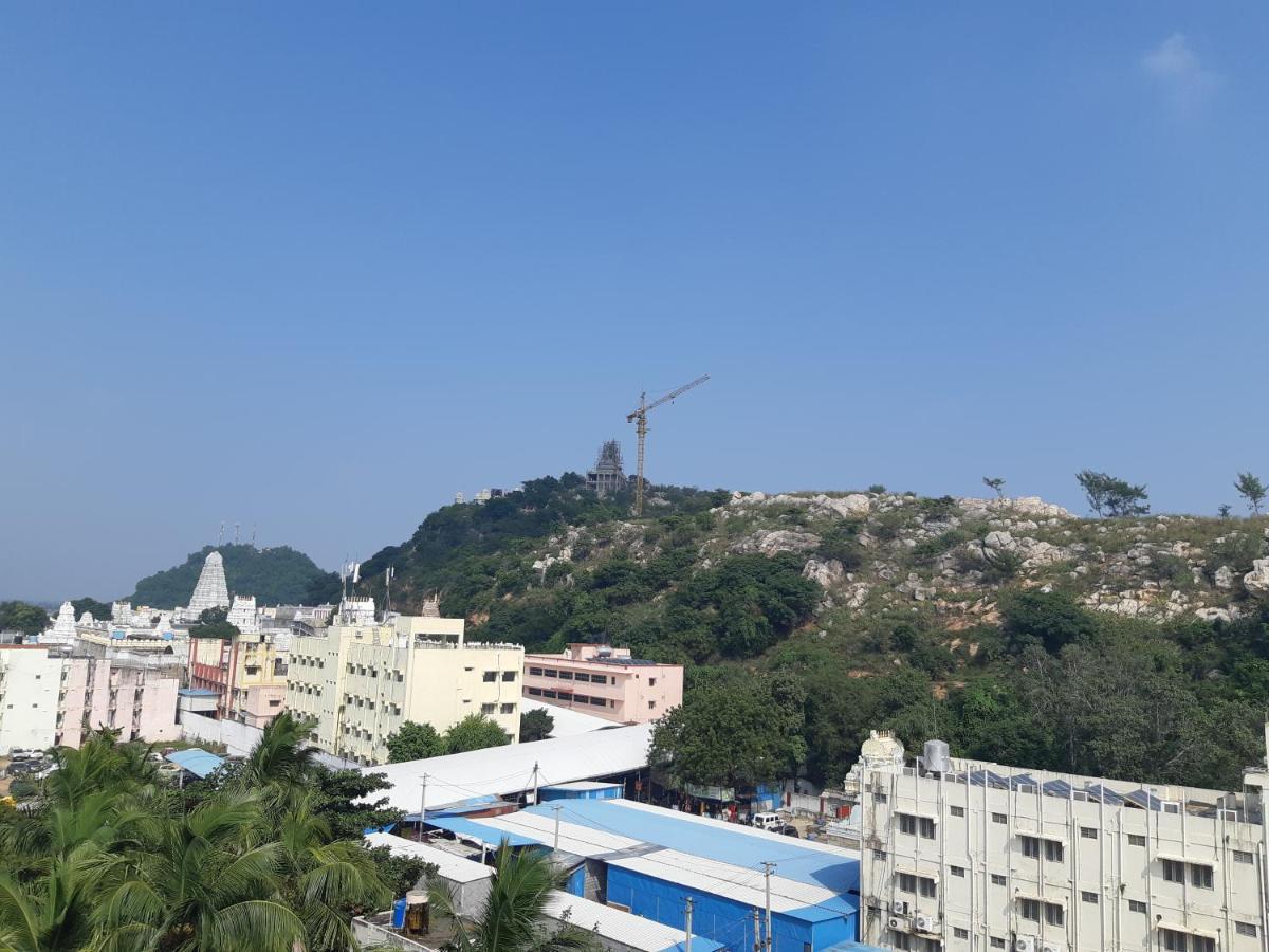Devansh Bhanu Residency Dbr سريكالاهاستي المظهر الخارجي الصورة
